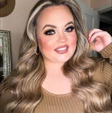 Kristie Sims's Instagram, Twitter & Facebook