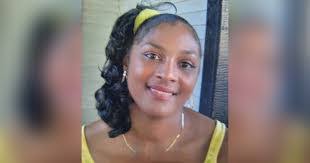 Vivian Stevenson's Instagram, Twitter & Facebook