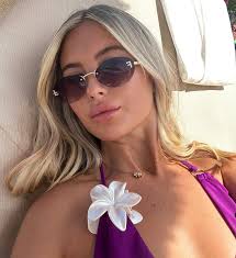 Lily O'Hara (@lilyohara_) • Instagram photos and videos