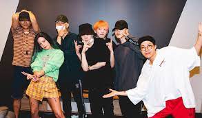 Halsey und rm zeigten zum ersten mal einen teil ihres händedrucks im . Is Halsey Hinting At A Potential Dating Scenario With Bts Rm Kpopmap