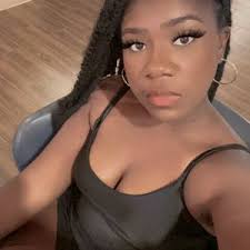 Tracy Murrell (@traccieepluz4)