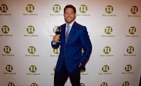 Scottsdale Realtor Earns National Good Neighbor Award