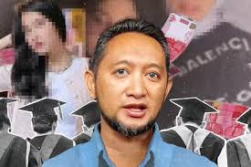 OOTD melejit, ayah menjerit! Begini modelan outfit Atasya Yasmine yang  seret sang Kepala Bea Cukai Makassar sampai di meja hijau