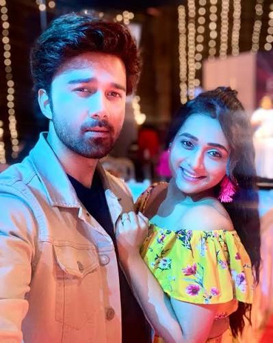 Are you all excited for the second round😃 Do watch sasural simar ka 2 only on colors and voot #ssk2 #sasuralsimarka2 #simar #aarav #reema #sirav #simmirimmi #instalove #sisterlove