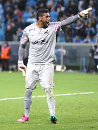 Check out inspiring examples of goleiro artwork on deviantart, and get inspired by our community of talented artists. Gremio Sera Julgado Nesta Quarta Por Racismo Contra Goleiro Aranha Jovem Pan