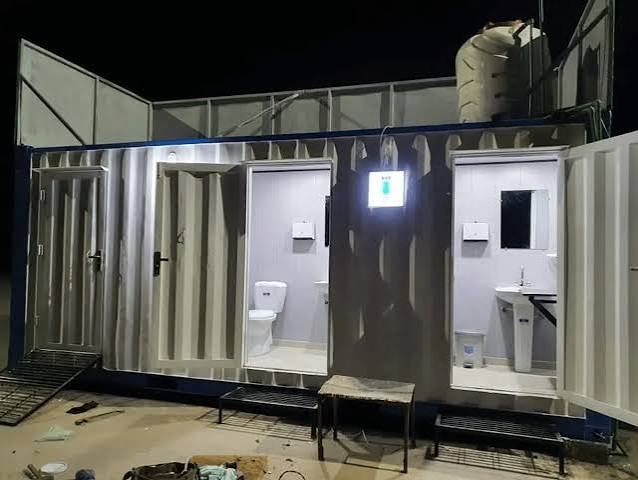 Portable toilet facility