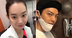 Cho seung woo and shin min ah ara my top 5 as being too cute and talanted. Shin Min Ah Shows Support For Long Term Boyfriend Kim Woo Bin S Return Koreaboo