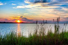 Odkryj tybee island sunrise savannah ga stockowych obrazów w hd i miliony innych beztantiemowych zdjęć stockowych, ilustracji i wektorów w kolekcji shutterstock. Savannah River At Sunrise Georgia Coast Photograph By Mark E Tisdale