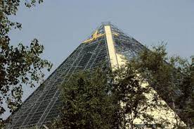 The Memphis Pyramid Under Construction Now That Bass Pro Shop Is Renovating The Pyramid To Open Again 2015 Its Time To Lo Downtown Memphis Memphis Memphis Tn