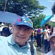 Abg. Manuel Lira (@lirapsuv)