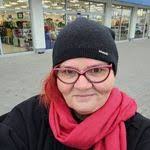 Lawanda Dennis's Instagram, Twitter & Facebook