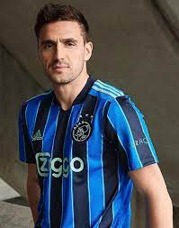 Dem europapokal der landesmeister tragen olympique marseille (sieger 1993) und celtic glasgow (sieger 1967) einen stern über ihrem offiziellen. New Blue Ajax Jersey 2021 2022 Ajax Away Kit With Stripes 21 22 Football Kit News