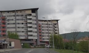 Noi cu uşurinţă o sa va alegem apartament sau o casa mulţumitului catalogului nostru si sistemului de căutare cu funcţional băgat de pe site. Gavrila Urs Despre Cat De Afectata De Criza Actuala E Piata Imobiliara Din Bistrita