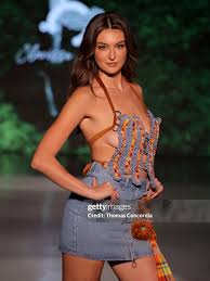 Rachel Pizzolato (@beautyandbrainswithatwist) • Instagram photos and videos