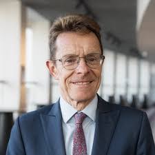 Ollie Ingram's Instagram, Twitter & Facebook