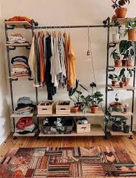 Modernes Unkonventionelles Wohnzimmer Eine Mischung Aus Modernem Unkonventionellem Und Industri Room Ideas Bedroom Aesthetic Bedroom Bohemian Bedroom Decor