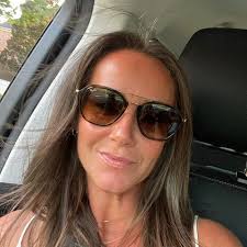 Kaye Lipscomb's Instagram, Twitter & Facebook