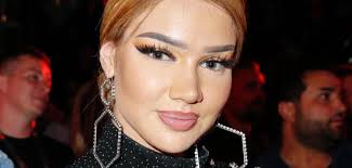 „Wer stiehlt mir die Show?“: Shirin David bricht sich den Knöchel