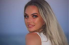 WINNER ANNOUNCEMENT** Fashion Fest 2018 has announced their #FoFF winner as  Lauren Burton a student at Lumen Christi College, who, as part of the prize  will sign a contract with The Style