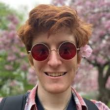 Vicki Loo's Instagram, Twitter & Facebook