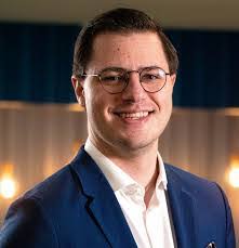 Paul Tebbe's Instagram, Twitter & Facebook