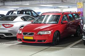 Bright Red Volvo V70r Next To A Maserati 4000 X 2667 R Carporn Volvo Volvo V70r Maserati