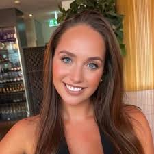 Jessie Everett's Instagram, Twitter & Facebook