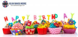 Ulang tahun adalah hari yang spesial untuk semua orang. Ucapan Selamat Ulang Tahun Dalam Bahasa Inggris Beserta Artinya