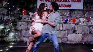 Sırbistan cumhurbaşkanı aleksandar vucic, türkiye'den insansız hava araçları (i̇ha). N9q37xpf6mbzom