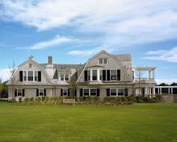Min man ville verkligen äta i edgartown och vi skulle märkte det här stället hade ett utmärkt läge. Atlantic Drive Patrick Ahearn Architect