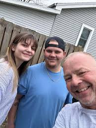 Can someone create a christmas photo with angel wings?