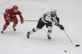 C R Roughriders Forward Marc Mclaughlin Commits To Power Boston College College Hockey Boston College Mclaughlin