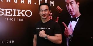 Di film tersebut ia beradu peran dengan aktor senior him. Berawal Dari Atlet Judo Aktor Joe Taslim Jadi Pecinta Jam Tangan Punya Lemari Khusus Kapanlagi Com