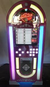 This should be a touch screen that look vintage. Fabrication D Un Jukebox Le Blog De Kham