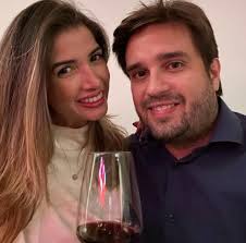 Os empresários Jackson Dias Nogueira e Livia Luz Rodrigues são só  felicidades com a chegada ontem do primogênito Davi. Que Deus abençoe essa  linda família!!!!