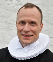 Ung præst siger farvel til Røsnæs og Raklev efter to år