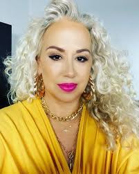 Bringing Family, Friends & Community together one Farmhouse Table, Design &  Workshop at a time. We are here to share meals, memories and moments with  you & yours through design with style.