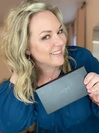 Seint makeup community for inspiration and tips