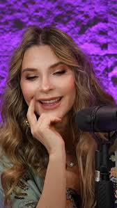 Maquillaje para @issabelacamil_ ✨, Esta mujer es ELEGANCIA en toda la  palabra, qué maravilla de oportunidad, gracias gracias gracias 🙏 🤍,  Productos usados 👇, Base @esteelaudermx , Contornos ...