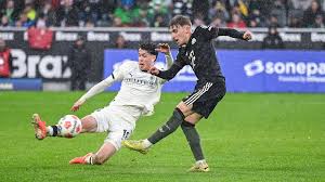 ¡Urgente! ¿Se Hunde el Gladbach? Clave DFB Pokal vs. Karlsruhe - Imagen principal del artículo