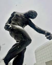 Delayed Opening: The museum will open at 12 noon today, January 11. 📷:  @haileebzuniga