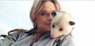 Betty Nies's Instagram, Twitter & Facebook