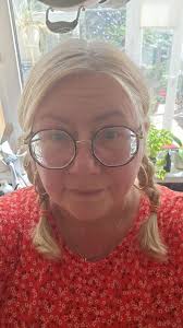 Reposting. Lost prescription glasses in black case. Note inside that says  sun tan lotion. Between Jalna and Ernest Ave,