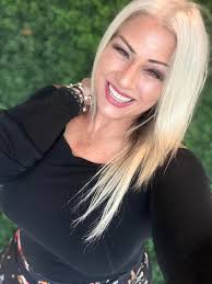 Hi:) So I live a bit north, but I am Down South quite a bit, and I enjoy  networking, charity events, masterminding, ￼ live music, anything that is  fun and adventurous. I'm