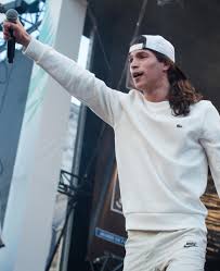 L'album est certifié disque de platine en six mois. 22 Idees De Moha La Squale Rappeur Rap Francais Rap