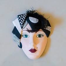 Sculpture de masque facial de femme théâtrale peinte à la main des années  1980