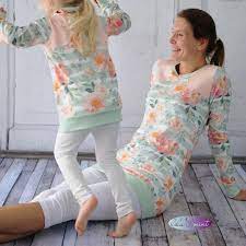 Die beste freundin meiner tochter hat damals gleich auch eins bekommen. Blumenzauber Lila Mint Nahen Und Bloggen Mutter Tochter Mode Mama Tochter Kleider Mutter Tochter Outfits