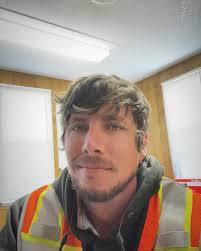 Does the 2x6 go to the edge of insulation foam or concrete in a frame job?