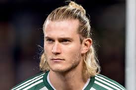 Check out this biography to know about his childhood, life, achievements, works & timeline. Was Steckt Hinter Den Extravaganten Fussballer Frisuren Gq Germany
