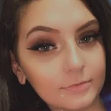 Sarah Boswell's Instagram, Twitter & Facebook